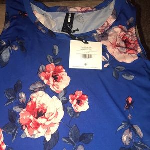 Agnes and Dora ruffle tank